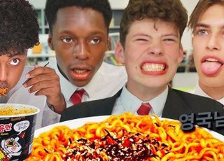 ‘불닭볶음면’이 열고, ‘한강 라면’이 닦은 길…한국 라면, 글로벌 문화현상이 되다 [김희선의 글로벌 K컬처 이야기③]