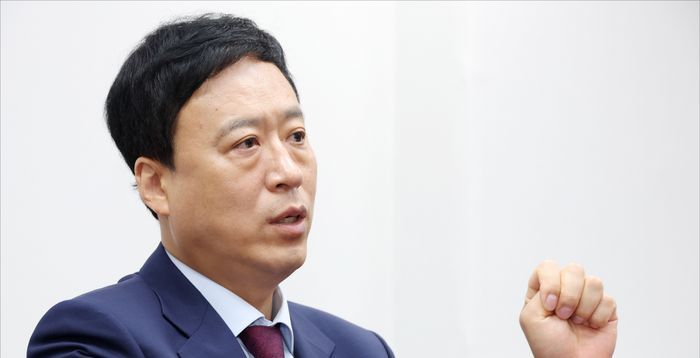 [인터뷰] 교단에서 국회로…정성국 "정의와 상식 없는 정치권 비통하다"