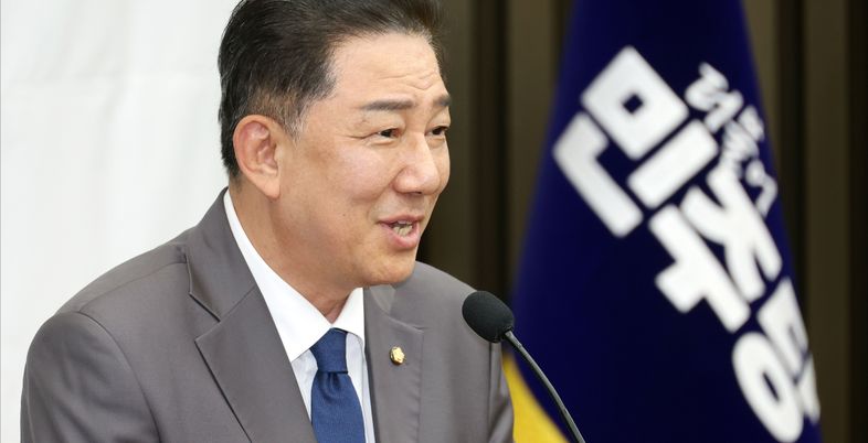 [속보] 김병기 "개혁 입법 흔들림 없이 추진…검찰·가짜정보 개혁도 일정대로"