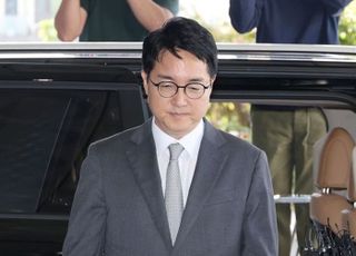 심우정 전 검찰총장, 17시간 넘는 특검 조사 마치고 귀가