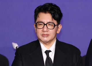 '하이브 상장 부정거래' 의혹 방시혁, 두 번째 경찰 출석