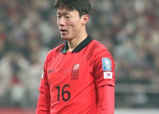 축구협회 "황의조 준 영구제명, 선수·지도자 등록 불가"