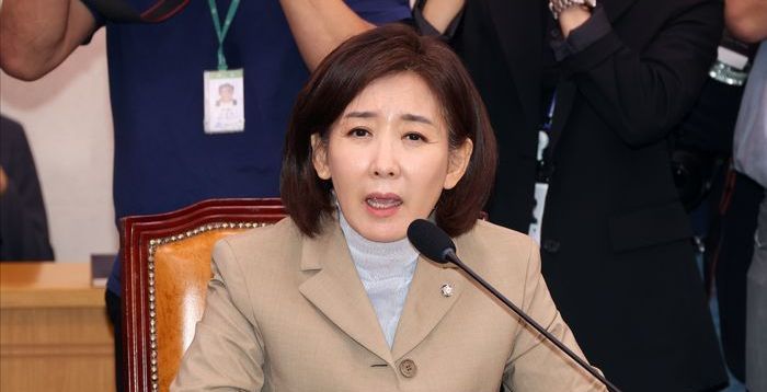 나경원 "추미애, 野의원 입틀막하고 퇴장 명령…역사상 유례 없는 폭거"