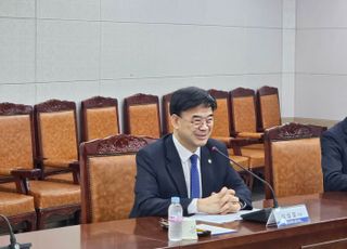 국토부, 지자체와 ‘생숙 점검회의’ 개최…이상경 차관 “합법전환 독려”