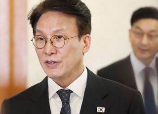 미국으로 떠난 李…김민석, 'KT·롯데카드 해킹' 사태 수습 진두지휘