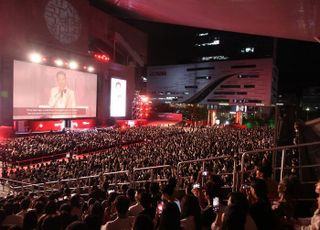 반환점 돈 부국제, 역대급 프로그램·게스트에 뜨거운 관객 반응