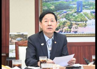 구윤철 만난 IMF 미션단장 “중장기 재정위험 대비” 권고