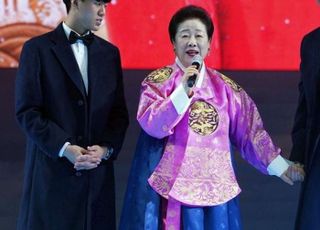 "통일교 후계싸움 치열…한학자, 아들 견제하려 尹부부에 청탁한 듯"