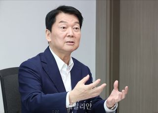 [단독] 북한 갔다고 미국 비자 안 나오자 '국제회의 셀프 요청'…남북교류협회, 만들어낸 출장? [9/24(수) 데일리안 퇴근길 뉴스]
