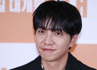 '상장사 주가조작' 이승기 장인 보석 석방…불구속 재판