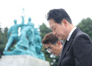 [현장] '순직해병 참배부터 청년 민심까지'…장동혁, '홈그라운드 대전'에서 동분서주