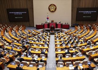 '용지 한 장' 더 나왔는데도 "통과"…국민의힘 "법적 조치" 등 [9/26(금) 데일리안 출근길 뉴스]