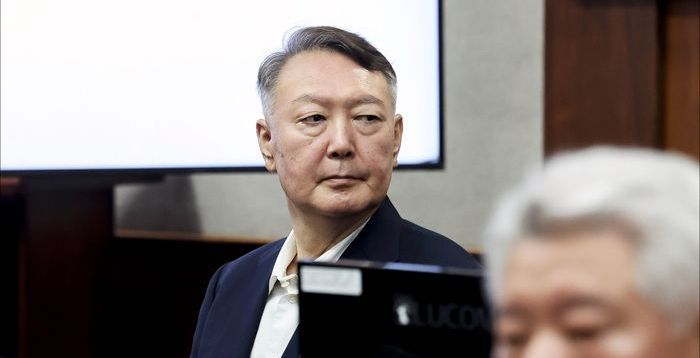 尹, 희끗한 머리에 야윈 모습으로 "보석되면 재판 협조" 호소(종합)