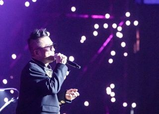 “쉼표 아닌 마침표 찍겠다”…김건모, 6년 만에 다시 선 무대