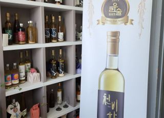 K-푸드 열풍 넘어 K-술…“싼 술이라는 인식 깨야, 우리술도 고급 주류” [쌀로 세계와 짠③]