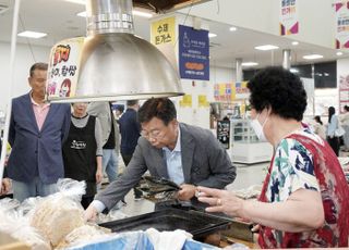 신상진 성남시장, 추석 맞이 전통시장 방문해 상인 격려