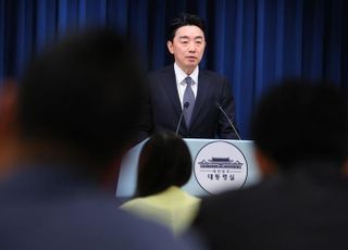 강훈식, 국가전산망 먹통 사태에…"전 정부 탓하지 않겠다"