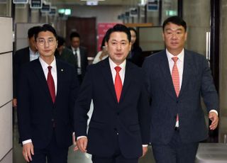 장동혁, 김현지 인사에 "상상 뛰어넘어…'그림자 대통령'이냐"