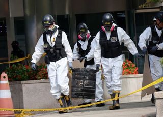 경찰, 국정자원 화재 4일차 현장 감식 착수…최초 발화원 곳곳 스캔
