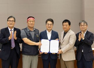 '시내버스 노·사 협상 타결'…김동연 "협상 타결 전에 첫차 운행 정말 감사"