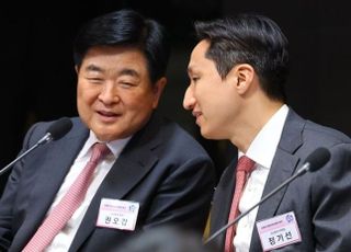 HD현대 권오갑·정기선 "안전 최우선...5년간 4조5천억 투입“