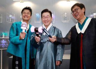 李대통령 "대중문화, 한국경제 핵심 산업 거듭나도록 적극 지원"