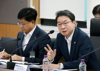이억원, 금융 유관기관 소집해 "해킹·전산 사고시 엄정 책임 묻겠다"