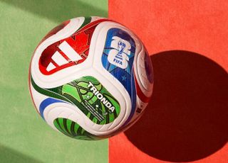 아디다스, 2026 FIFA 월드컵 공인구 ‘트리온다(TRIONDA)’ 공개
