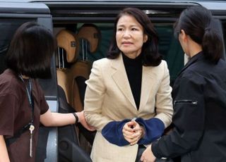 [데일리안 오늘뉴스 종합] 추석 연휴 전날 자택서 수갑까지…박용찬 "이진숙 체포, 세상이 미쳐 돌아간다" 주진우 “李, 국정자원 화재 때 예능 촬영”…대통령실 “허위사실” 등