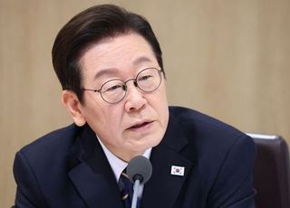 [속보] 李대통령, 전산망 담당 공무원 투신 사망에 “희생과 헌신 결코 잊지 않을 것”