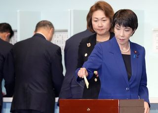 다카이치 사나에, 자민당 총재 당선…일본 최초 여성 총리 탄생 눈앞