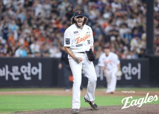 ‘폰세냐, 디아즈냐’ 프로야구 MVP 경쟁 2파전…신인상은 안현민?