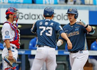 ‘구창모 호투’ NC, 삼성 꺾고 와일드카드 1차전 기선제압