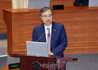 조현 장관 “북중 관계, 한반도 비핵화 및 평화에 기여해야”