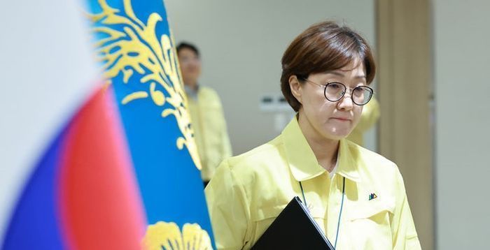 신(神)?…김현지의 인적사항 왜 베일에 가려져 있나?