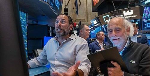 [속보] 뉴욕증시, 美정부 셧다운 무시…S&amp;P500·나스닥 최고치 마감