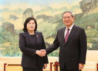 ‘중국 서열 2위’ 리창 총리, 평양 도착…中 16년 만에 방북