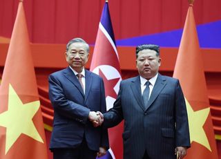 베트남 '서열 1위' 럼 서기장, 방북…18년 만에 처음