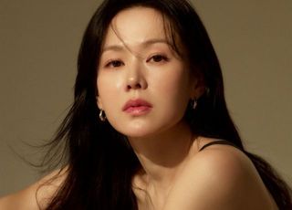 ‘어쩔수가없다’ 손예진, 절제된 연기로 현실의 온도를 담다 [D:인터뷰]