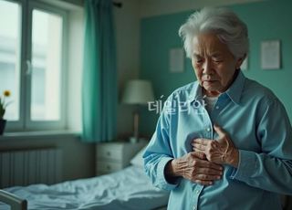 "허리가 너무 아파서" 개구리 8마리 삼킨 80대, 결국...