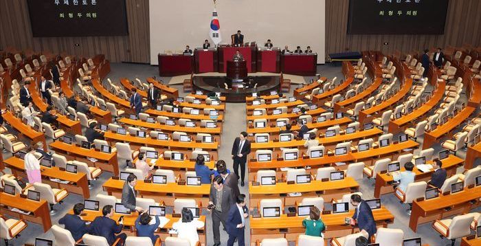 與 '필리버스터 제한법' 발의에 국힘 "민주당 '입틀막 시도' 단호히 맞설것"