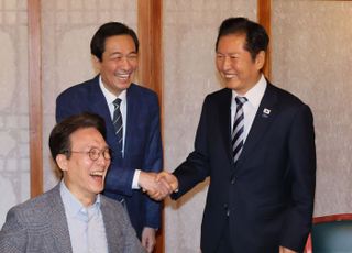 [속보] 당정대 "부동산 대책 논의, 이번주 적절한 시간 내 정부 발표"