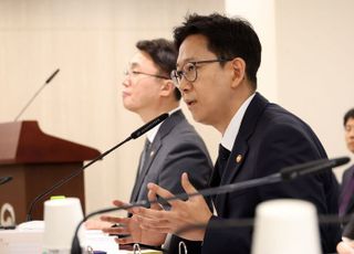 “로봇이 24시간 일한다”…중국 레드테크 급성장 경고 [2025 국감]