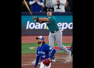 에이스 두들긴 롤리, 또 홈런 작렬…시애틀 먼저 1승[ALCS]