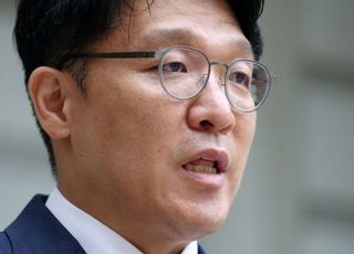 '이우환 그림 의혹' 김상민 전 검사, 오는 14일 법사위 국감 불출석