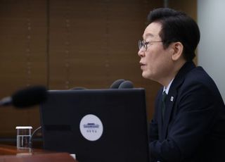 李대통령 '마약 외압'은 단호, '양평 공무원 사망'엔 침묵