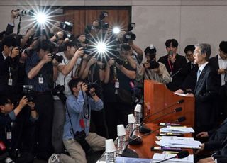 첫날부터 난장판 '추미애 법사위'…여야, '조희대 대법원장' 두고 충돌