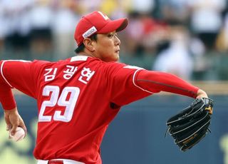 4회도 못 채우는 SSG 선발, 벼랑 끝 김광현에 쏠리는 부담