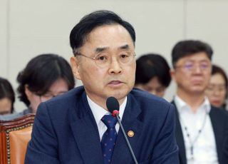 차정인 국교위원장, 조국딸 '지못미' 발언에 "적합한 표현을 찾았어야" [2025 국감]