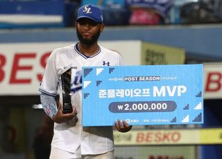 홈런포 수놓은 디아즈, 준플레이오프 MVP 선정